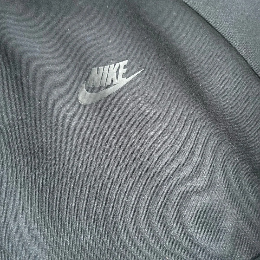 Nike Men's‎ Gray Zip Up Sweater
